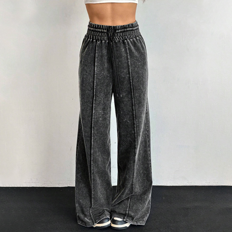 flared-sweatpants at hongfeng give you the ideal combination of comfort and trend.